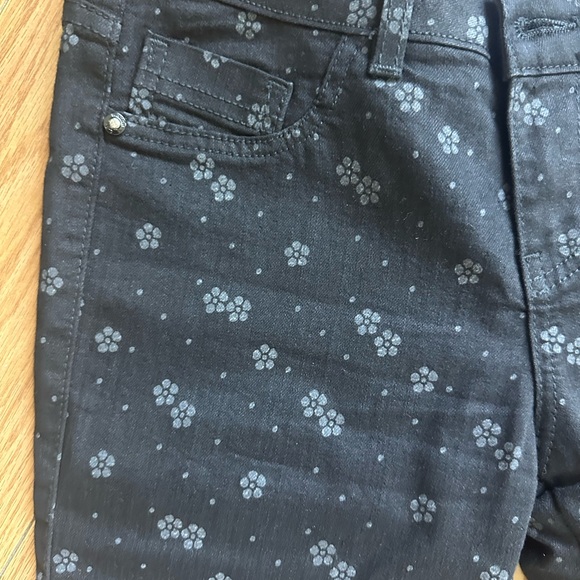 Set of two - Animal print skinnies and floral print skinnies - Picture 7 of 7